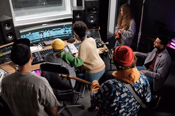 The Community Chorus: A New Hypothesis on Urban Sound & Connection